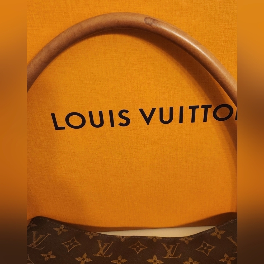 Amazing Condition! LV Monogram Looping GM Shoulder Bag. - Picture 14 of 16